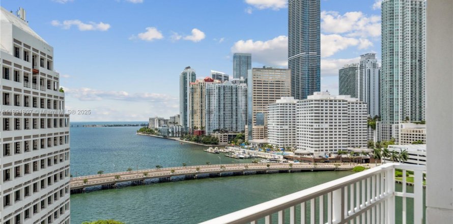 Condo à Miami, Floride, 2 chambres № 1945190