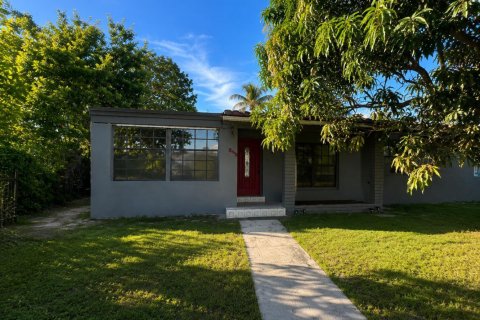 Casa en Miami, Florida 3 dormitorios, 163.6 m2 № 2294094