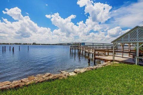 Condo in Daytona Beach, Florida, 2 bedrooms  № 1534272 - photo 6