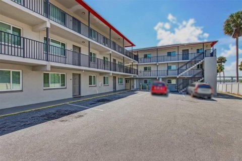 Condo in Daytona Beach, Florida, 2 bedrooms  № 1534272 - photo 3