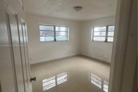 Apartment in Hollywood, Florida 1 bedroom, 69.68 sq.m. № 2002805 - photo 4