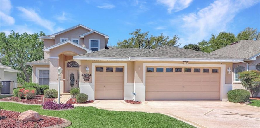 Casa en Leesburg, Florida 3 dormitorios, 206.61 m2 № 1557382