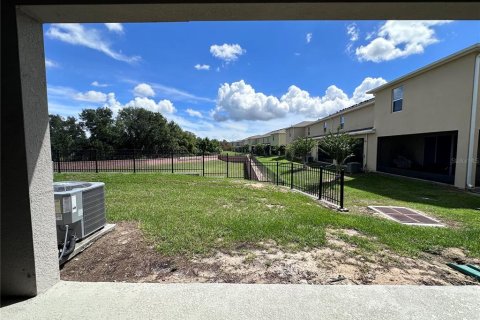 Touwnhouse à louer à Howey-in-the-Hills, Floride: 3 chambres, 154.22 m2 № 2402888 - photo 9
