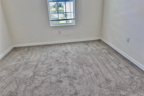 Touwnhouse à louer à Howey-in-the-Hills, Floride: 3 chambres, 154.22 m2 № 2402888 - photo 5