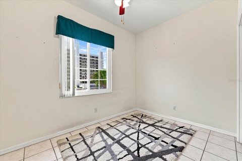 Touwnhouse à vendre à Madeira Beach, Floride: 4 chambres, 190.91 m2 № 2149708 - photo 25