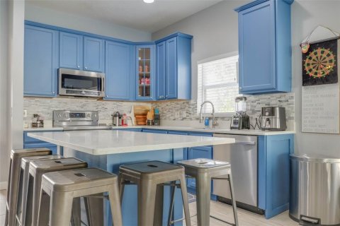 House in Orlando, Florida 4 bedrooms, 185.8 sq.m. № 1570000 - photo 13