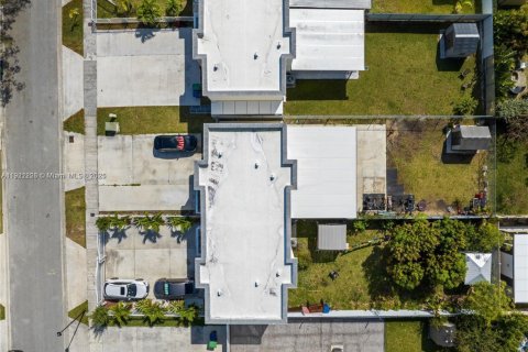 Купить таунхаус в Хомстед, Флорида 4 спальни, 137.12м2, № 1976149 - фото 29