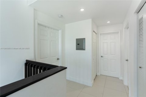 Купить таунхаус в Хомстед, Флорида 4 спальни, 137.12м2, № 1976149 - фото 17