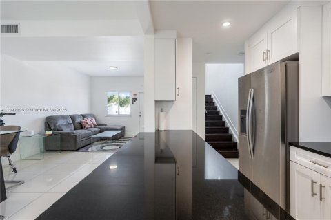 Купить таунхаус в Хомстед, Флорида 4 спальни, 137.12м2, № 1976149 - фото 9