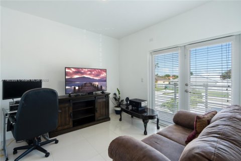 Купить таунхаус в Хомстед, Флорида 4 спальни, 137.12м2, № 1976149 - фото 19