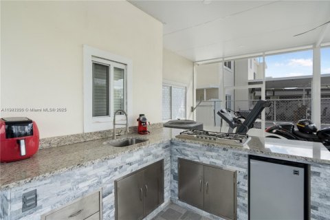 Купить таунхаус в Хомстед, Флорида 4 спальни, 137.12м2, № 1976149 - фото 12