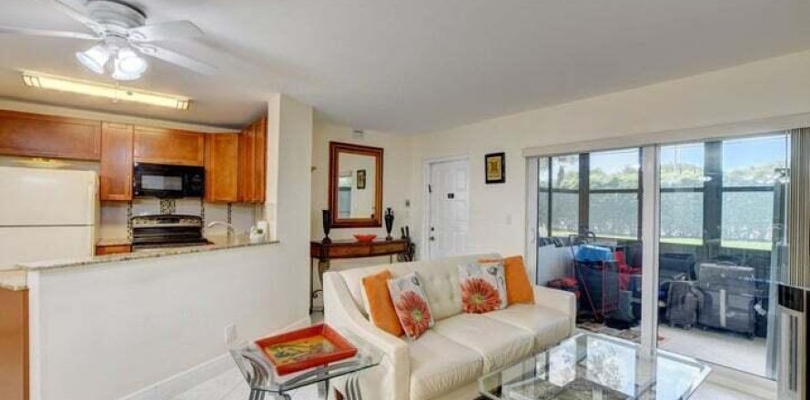 Condo à Delray Beach, Floride, 2 chambres  № 2258178