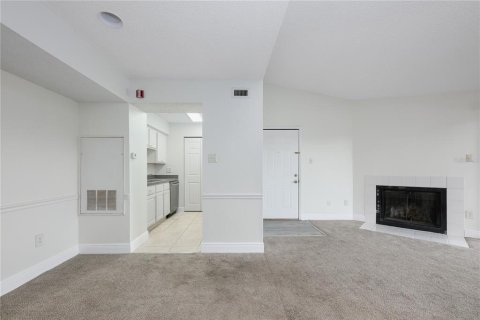 Condo in Casselberry, Florida, 1 bedroom  № 1813643 - photo 10