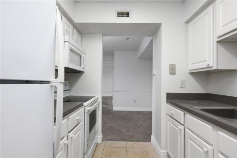 Condo in Casselberry, Florida, 1 bedroom  № 1813643 - photo 15