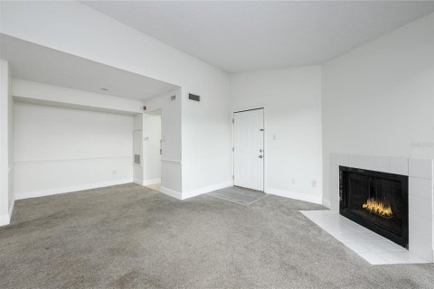 Condo in Casselberry, Florida, 1 bedroom  № 1813643 - photo 8