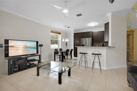 Купить таунхаус в Мирамар, Флорида 3 спальни, 173.63м2, № 2020351 - фото 7