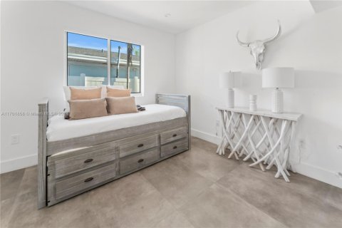 Casa en alquiler en North Bay Village, Florida, 4 dormitorios, 217.67 m2 № 1937078 - foto 21