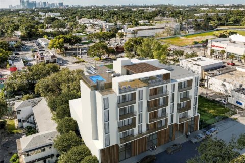 Commercial property in Miami, Florida № 1998113 - photo 8