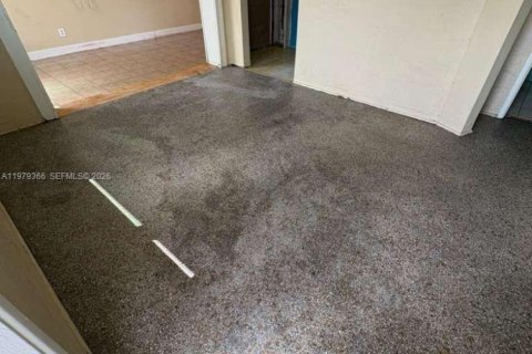 House in Hollywood, Florida 2 bedrooms, 71.35 sq.m. № 2043994 - photo 15