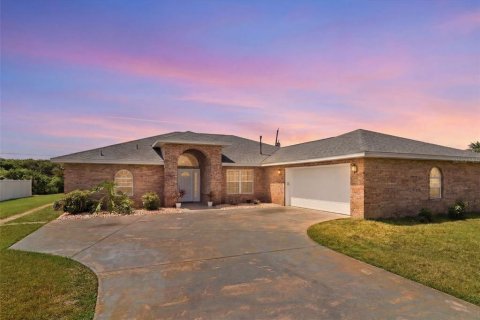 House in Palm Coast, Florida 3 bedrooms, 174.84 sq.m. № 2201919