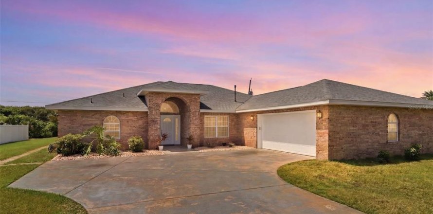 Villa ou maison à Palm Coast, Floride 3 chambres, 174.84 m2 № 2201919