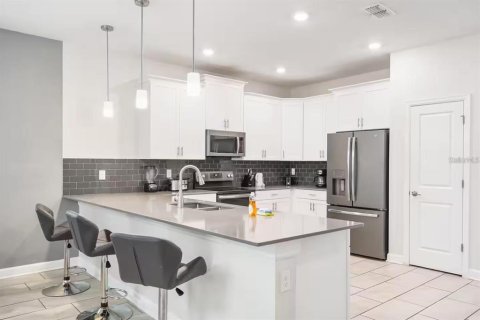 Villa ou maison à vendre à Kissimmee, Floride: 8 chambres, 398.46 m2 № 2388861 - photo 8
