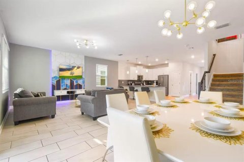 Villa ou maison à vendre à Kissimmee, Floride: 8 chambres, 398.46 m2 № 2388861 - photo 6