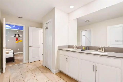 Villa ou maison à vendre à Kissimmee, Floride: 8 chambres, 398.46 m2 № 2388861 - photo 14