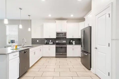 Villa ou maison à vendre à Kissimmee, Floride: 8 chambres, 398.46 m2 № 2388861 - photo 7