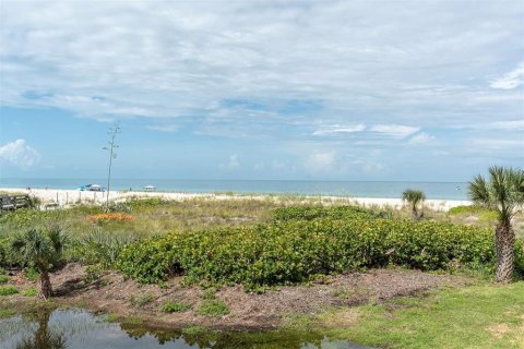 Condo in Saint Pete Beach, Florida, 2 bedrooms  № 1826458 - photo 22