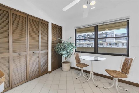 Condo in Saint Pete Beach, Florida, 2 bedrooms  № 1826458 - photo 13