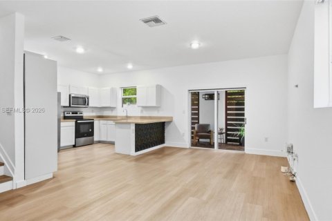 Touwnhouse à vendre à Homestead, Floride: 4 chambres, 178.74 m2 № 2401597 - photo 3