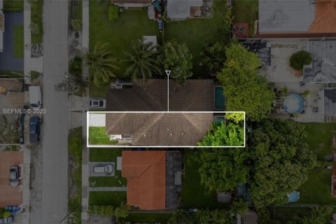 Townhouse in Miami, Florida 3 bedrooms, 188.68 sq.m. № 1994290 - photo 3