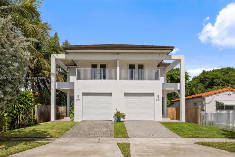 Townhouse in Miami, Florida 3 bedrooms, 188.68 sq.m. № 1994290 - photo 1