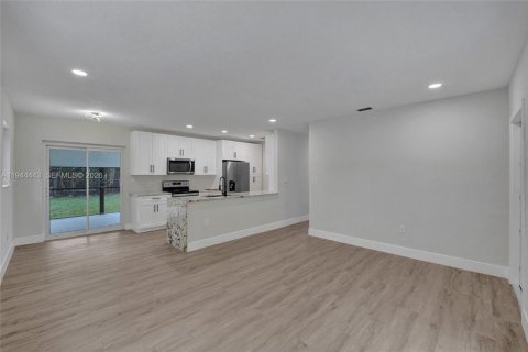 Casa en venta en Miami, Florida, 3 dormitorios, 94.02 m2 № 2001734 - foto 28