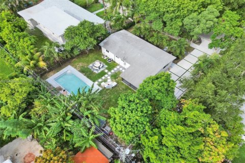 Casa en venta en Miami, Florida, 3 dormitorios, 94.02 m2 № 2001734 - foto 18