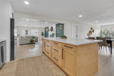 Купить виллу или дом в Тампа, Флорида 7 комнат, 256.22м2, № 2314716 - фото 13