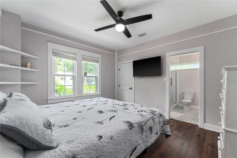 House in Orlando, Florida 4 bedrooms, 179.67 sq.m. № 1678160 - photo 19