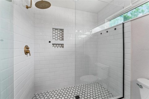 House in Orlando, Florida 4 bedrooms, 179.67 sq.m. № 1678160 - photo 24