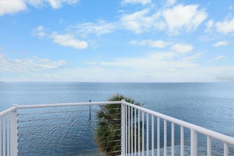 Villa ou maison à vendre à Hernando Beach, Floride: 3 chambres, 261.24 m2 № 2319212 - photo 4