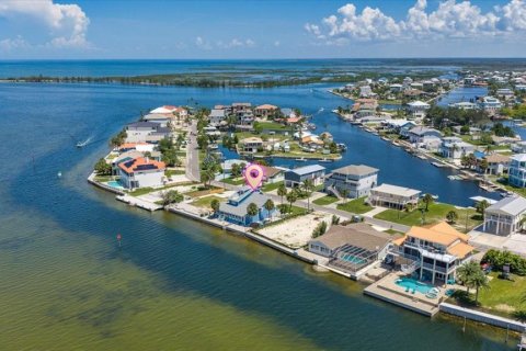Villa ou maison à vendre à Hernando Beach, Floride: 3 chambres, 261.24 m2 № 2319212 - photo 9