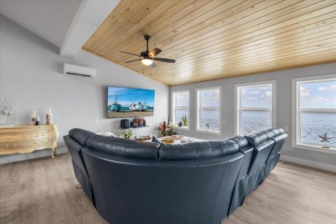 Villa ou maison à vendre à Hernando Beach, Floride: 3 chambres, 261.24 m2 № 2319212 - photo 3