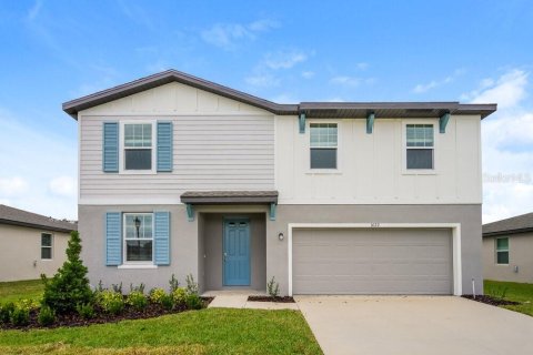 House in Auburndale, Florida 4 bedrooms, 217.3 sq.m. № 1866792 - photo 1
