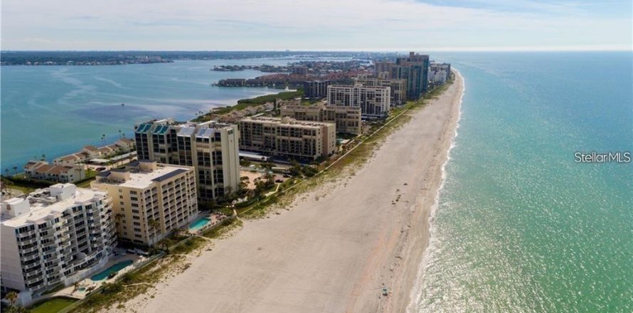 Condominio en Clearwater, Florida, 2 dormitorios № 1916854