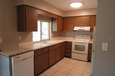 Casa en venta en Spring Hill, Florida, 3 dormitorios, 107.4 m2 № 2385721 - foto 3