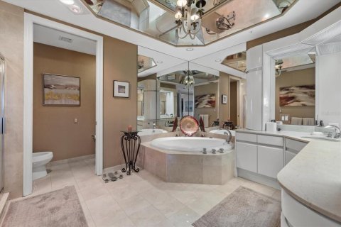 Condo in Longboat Key, Florida, 2 bedrooms  № 1648297 - photo 15