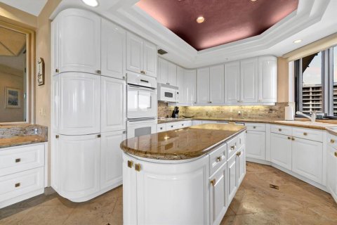 Condo in Longboat Key, Florida, 2 bedrooms  № 1648297 - photo 11