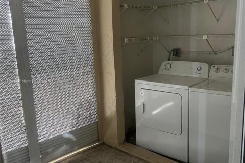 Купить кондоминиум в Майами, Флорида 2 спальни, 98.48м2, № 2088856 - фото 5