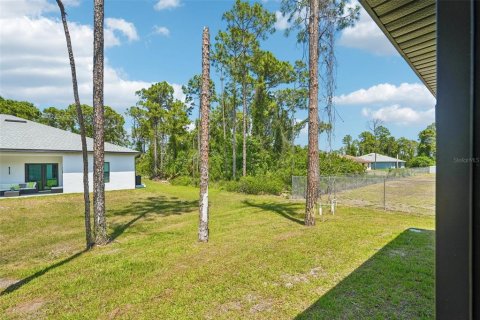 Commercial property in Lehigh Acres, Florida 6 bedrooms, 216.65 sq.m. № 2113561 - photo 23