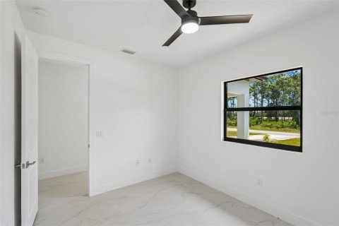 Commercial property in Lehigh Acres, Florida 6 bedrooms, 216.65 sq.m. № 2113561 - photo 20